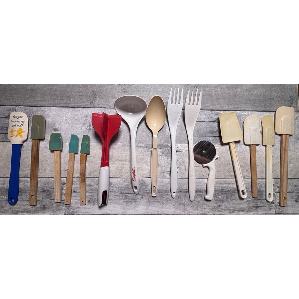 Lot of 15 Vintage Kitchen Utensils Potato Masher Spatula Pizza Cutter Fork Spoon